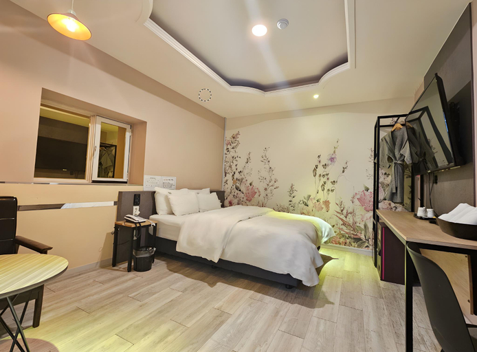 Bedroom 4, Ilsan (Daehwa) Wainscot Hotel, Goyang