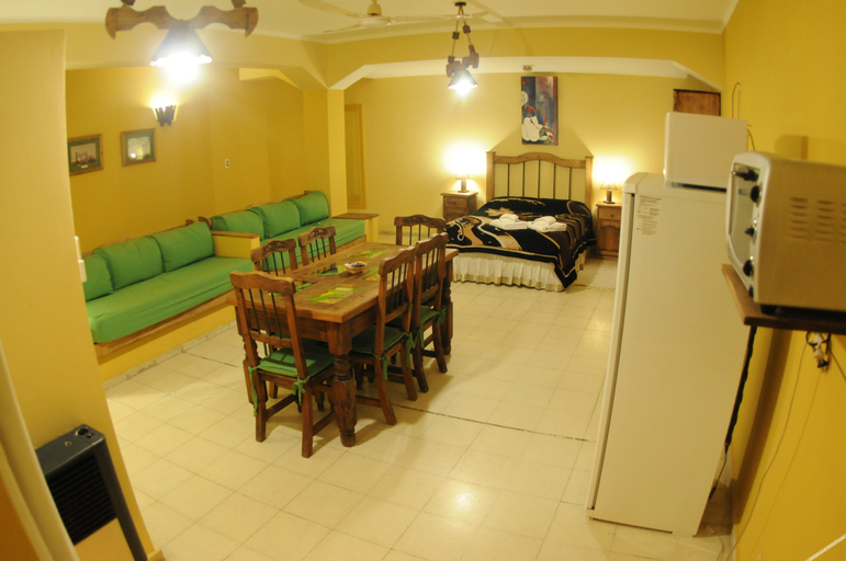 Others 4, Adamo Apart, San Rafael
