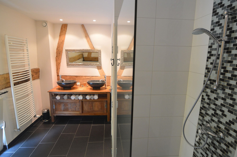 Bathroom 3, Comfy Holiday Home near Forest in Slenaken, Gulpen-Wittem
