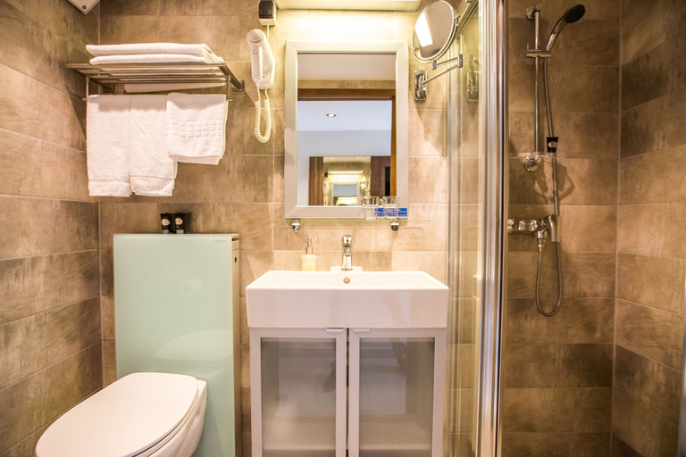 Bathroom 3, Kampen Hotel, Oslo