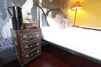 Others 5, Mystery 13 B&B, Yilan