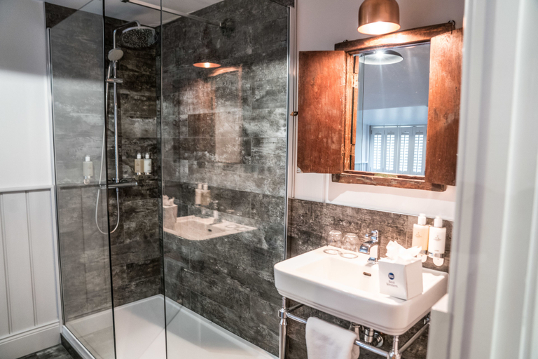 Bathroom 3, The Beaumont Hotel, Northumberland