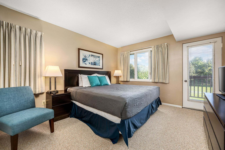 Bedroom 3, 2BDR Loft Suite Golf Course Condo 5549, Grand Traverse