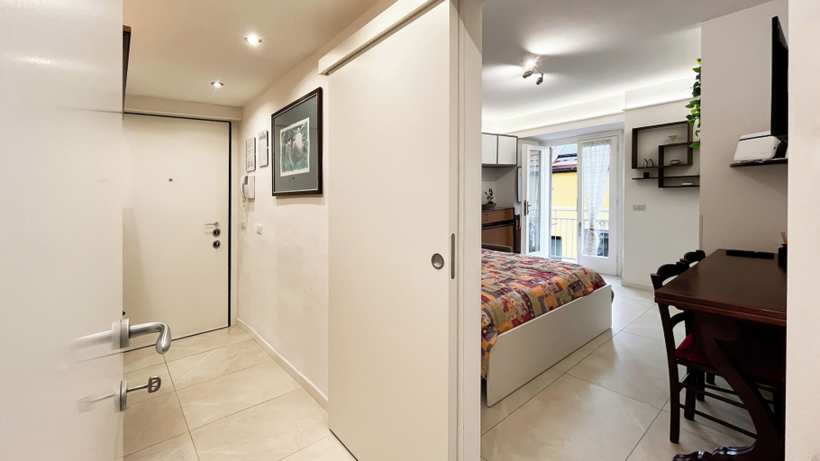 Room 5, Sirtori Milano, Milano