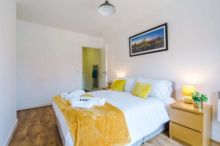 Bedroom 2, The Mill Apartments Manchester, Manchester