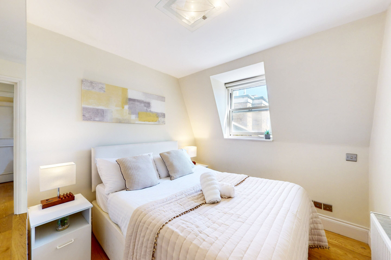 Others 5, Park Lane Apartments Marylebone, London