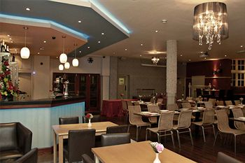 Food & Drinks 5, Rising Sun Hotel, London