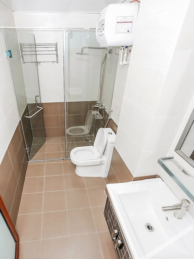 Bathroom, Amazing NYT Home Balcony Cozy Studio, Ba Đình
