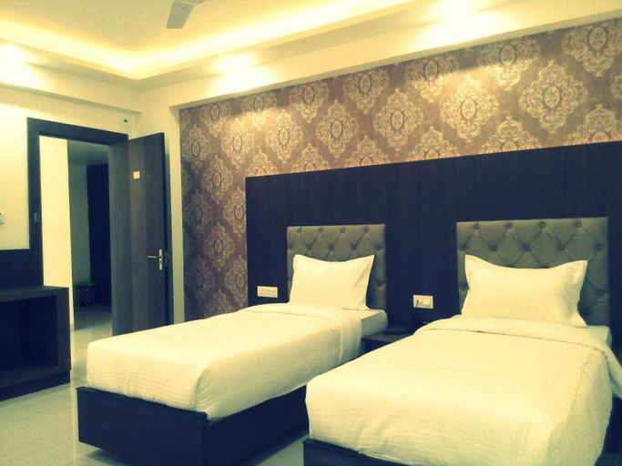 Bedroom 3, Hotel Delite Grand, Jabalpur