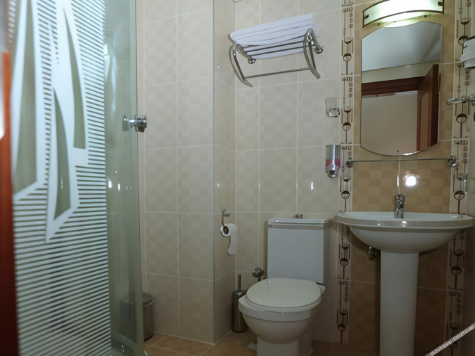 Bathroom 4, Kayalar Hotel, Antalya
