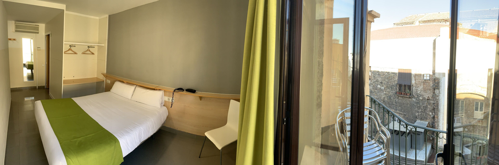 Others 5, Hostal "La Terrassa", Barcelona