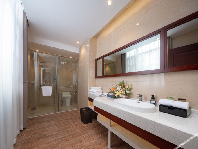 Bathroom 3, KingWorld Hotel Xishuangbanna, Xishuangbanna Dai