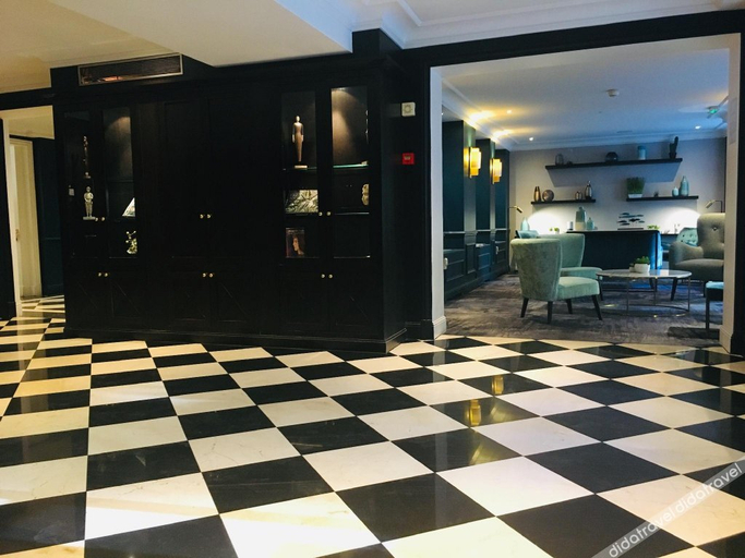 Others 2, Hôtel le Royal Rive Gauche, Paris