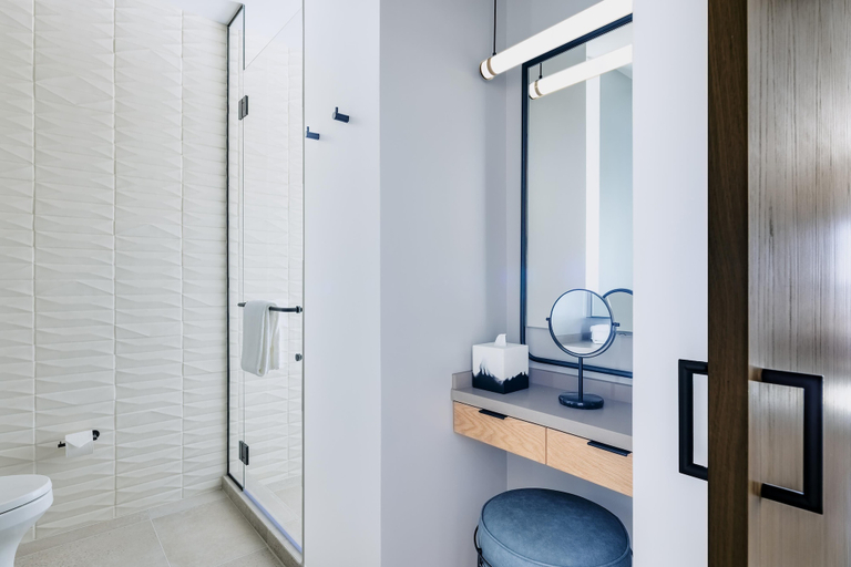Bathroom 5, The Shay Hotel, Los Angeles