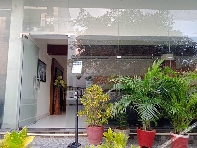 Exterior & Views 2, HOTEL ZION INN, Varanasi