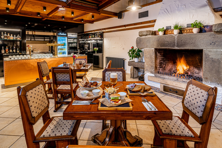 Food & Drinks 2, Hotel Baltaci Starý Zámek, Zlín