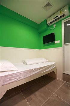 Others 2, Lemon's Guest House, Kowloon