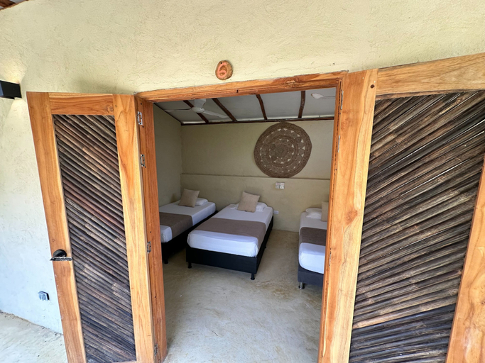 Room 2, Makai Beach Hostel, Necoclí