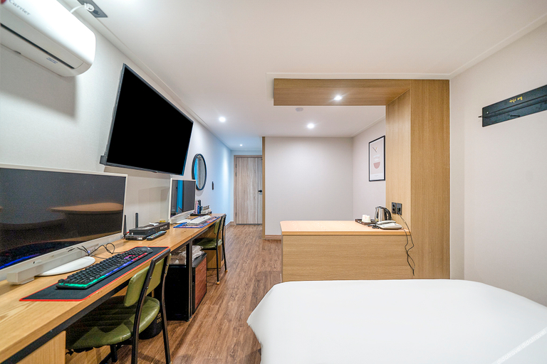Bedroom 4, Suwon (Seryu Station) Phoenix, Suwon
