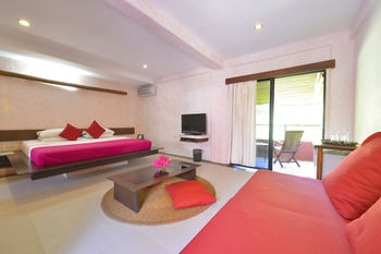 Others 5, Signature Boracay Punta Rosa, Malay