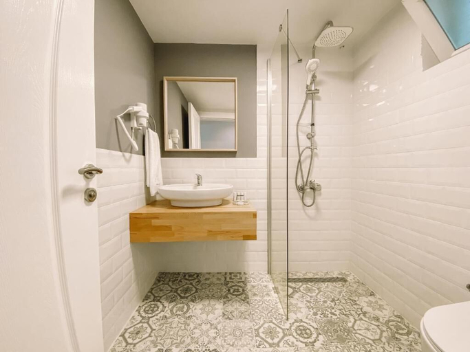 Bathroom 5, Raw Beach Hotel, Antalya