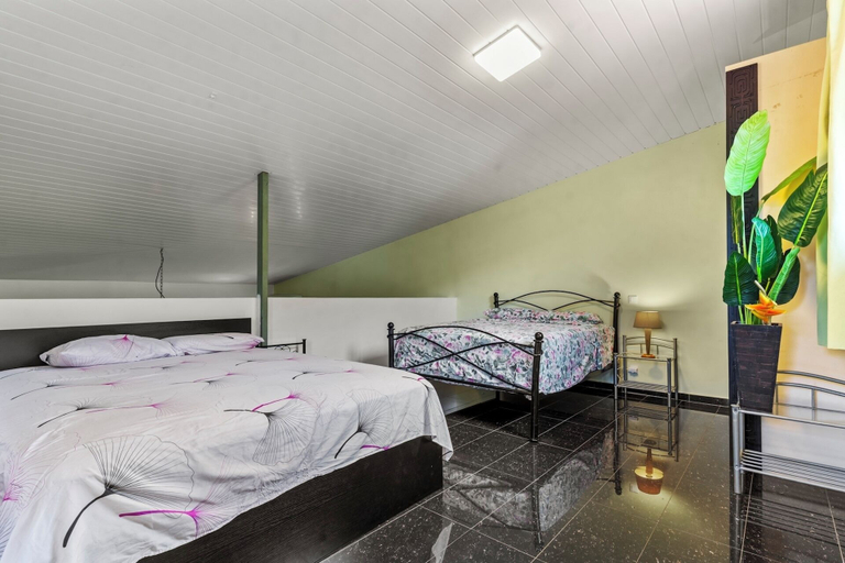 Room 4, Villa Maoe Pool