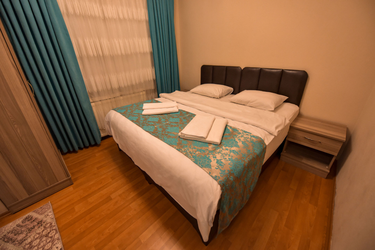Room 2, My Guse Suite, Merkez