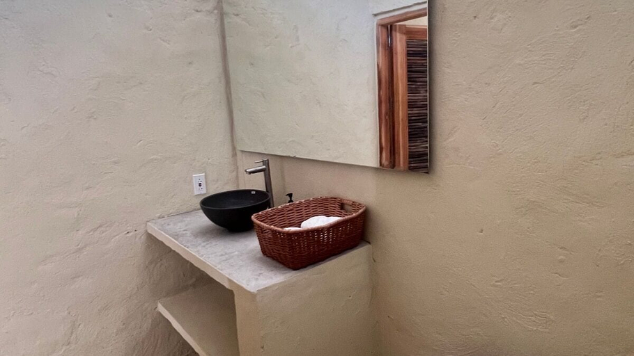 Bathroom 3, Makai Beach Hostel, Necoclí