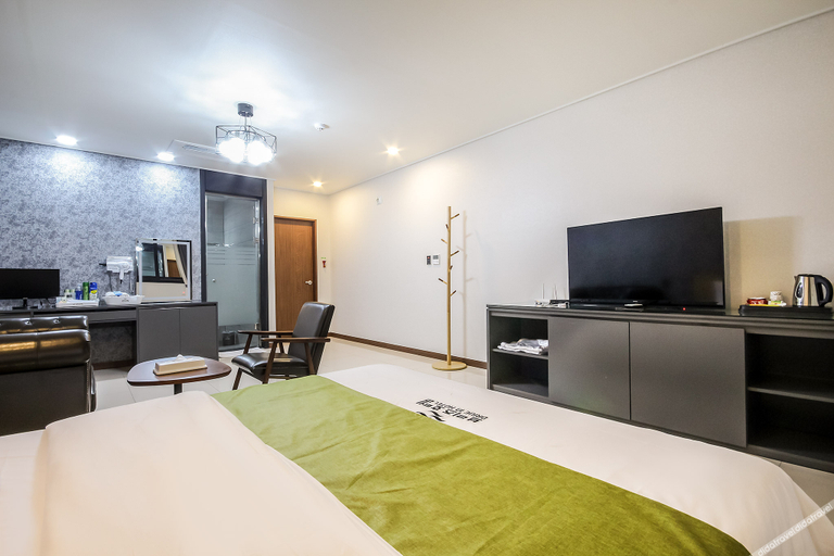 Bedroom 4, Naju Breeze Self check-in Motel, Naju