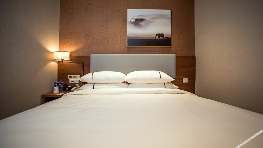 Bedroom 2, JTOUR Inn Wuhan Textile University, Wuhan