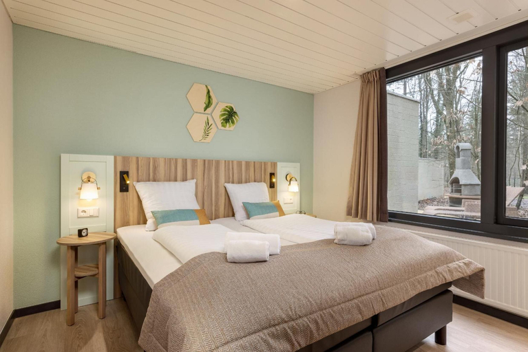 Bedroom 5, Hotel Het Heijderbos by Center Parks, Gennep
