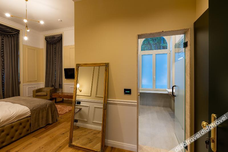 Bedroom 3, Boutique Hotel Cocosul De Aur, Targu Mures