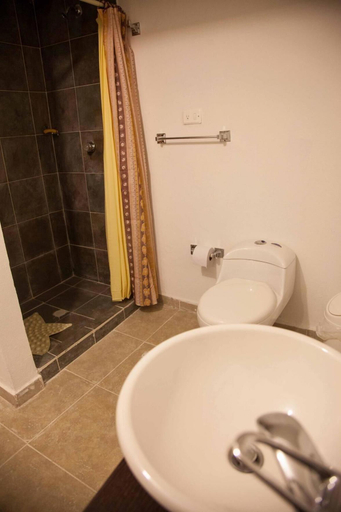 Bathroom 4, Apartamentos Turísticos In Di Town, San Andrés