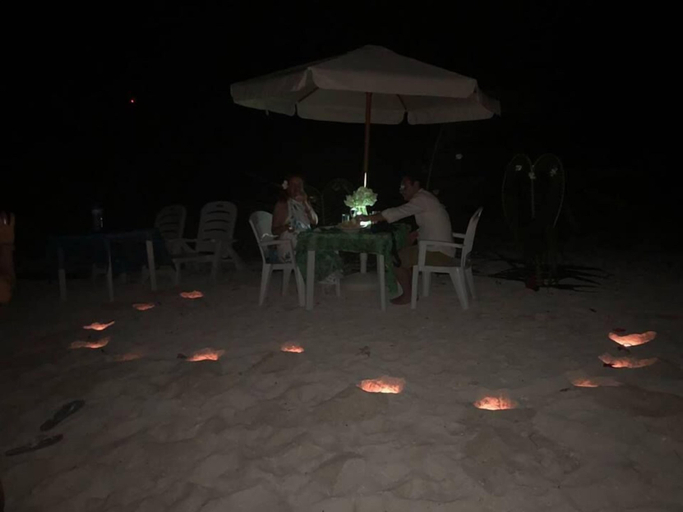 Food & Drinks 4, Mandhoo Retreat
