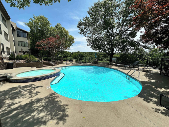 Pool 2, Lake Ozark Oasis Central Location & Pool Access, Camden