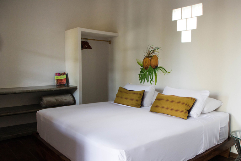 Others 4, PAL.MAR Hotel Tropical, Compostela