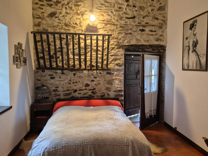 Bedroom, Maison d'Hotes Bearnaise "Lechemia", Pyrénées-Atlantiques