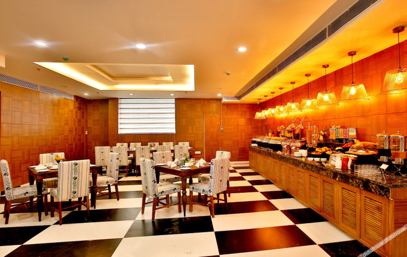 Food & Drinks 4, The Fern Residency Noida, Gautam Buddha Nagar