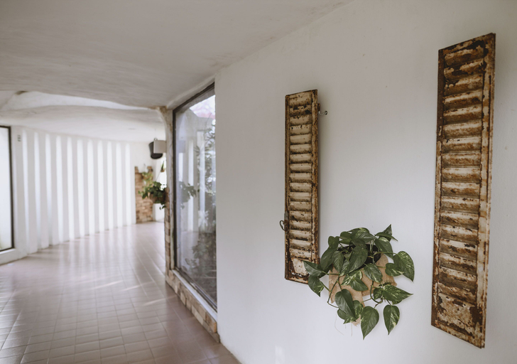 Others 5, Posada Mendoza by DOT Tradition, Escobar
