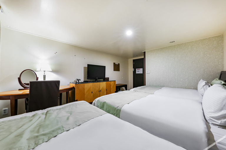 Bedroom 2, Seosan Hotel, Seosan