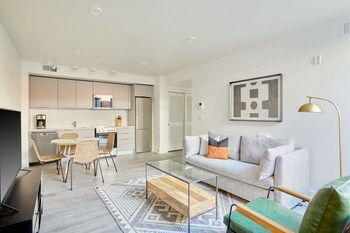 Others 1, Sonder Callisto, Washington D.C.