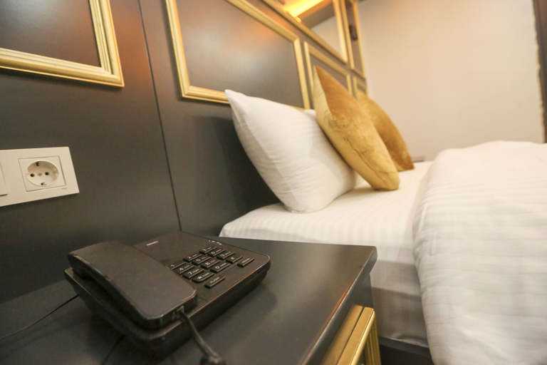 Others 4, Dnz Thetaximx Hotel, Beyoğlu