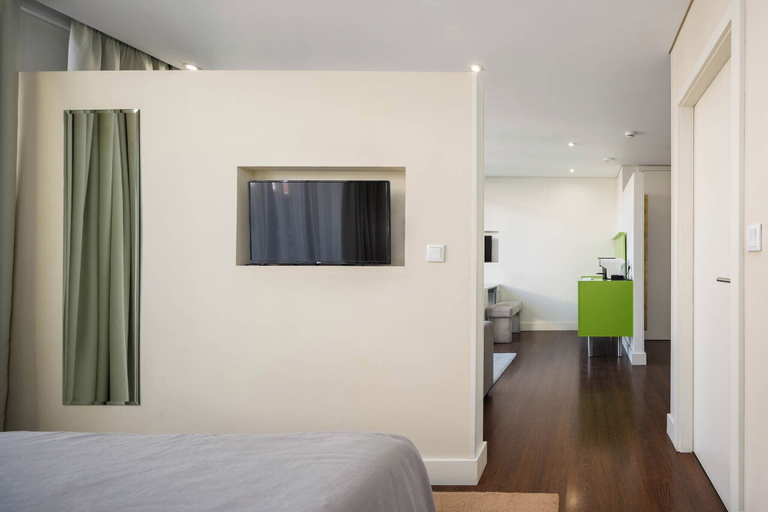 Room 2, Aspasios Mercado Apartments, Porto