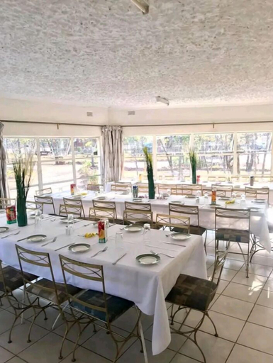 Food & Drinks 4, Cheltenham Park Resort, Harare