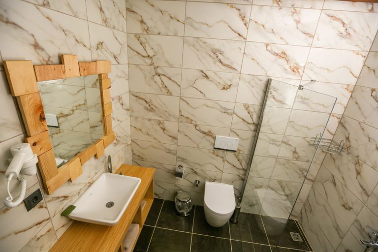 Bathroom 5, Ispendam Tess Otel, Maçka