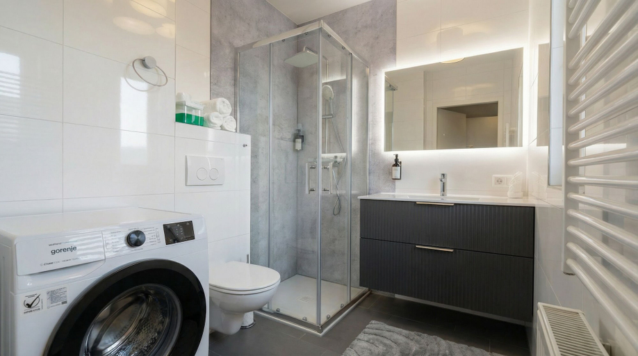 Bathroom, Central Vienna Modern 1BR Apt Balcony, Wien