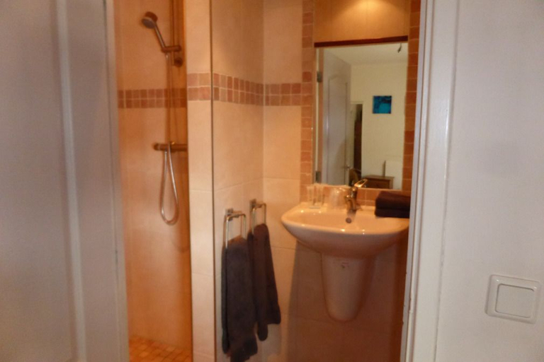 Bathroom, B&B Duinberk, Bergen
