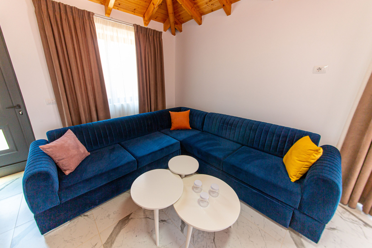Others 4, Santa Oliva Suites, Sarandës