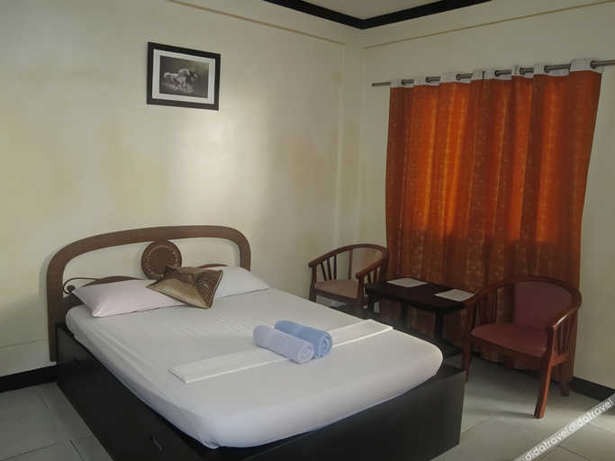 Bedroom 2, La Oviedo Villas by RedDoorz, Malay