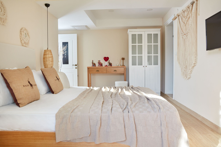 Room 3, MAISON CESME Hotel, Çeşme